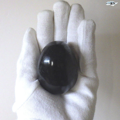 ブラックトルマリン127g 握り石 現品限り 白色巾着付き【新商品】