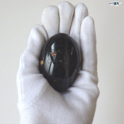 ブラックトルマリン128g 握り石 現品限り 白色巾着付き【新商品】