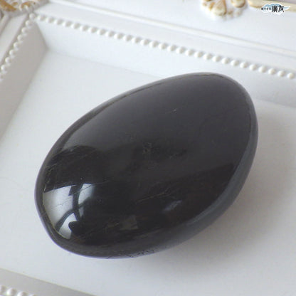 ブラックトルマリン150g 握り石 現品限り 白色巾着付き【新商品】