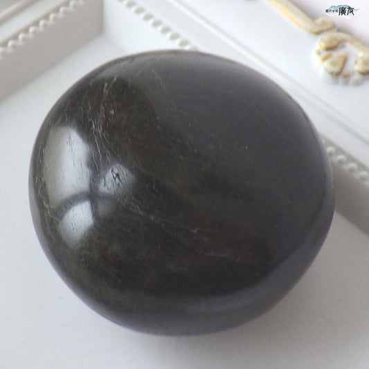 ブラックトルマリン195g 握り石 現品限り 白色巾着付き【新商品】