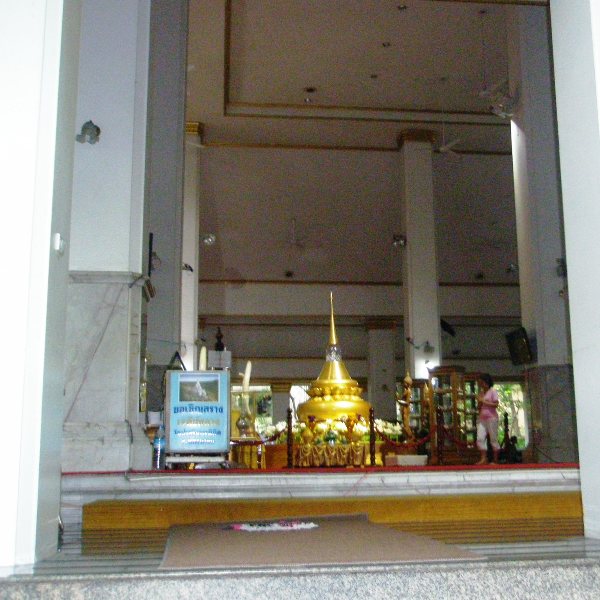ワットパトゥム・ワナラーム寺院